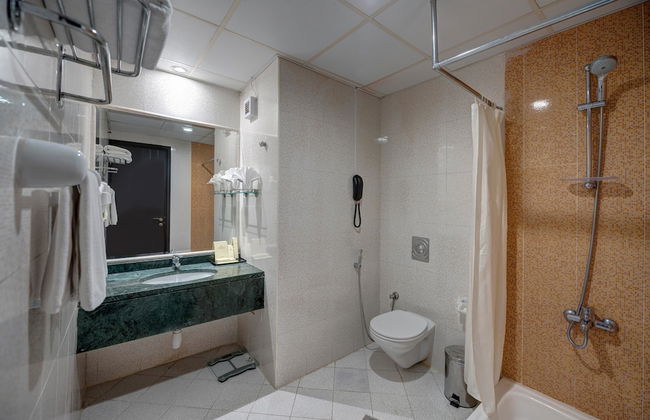 Emirates Grand Hotel - Photo 58