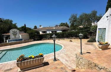 Charming swimming pool villa - Photo 13