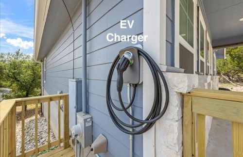 Neon Vibes Outdoor TV Hot Tub Arcade Room - Foto 40