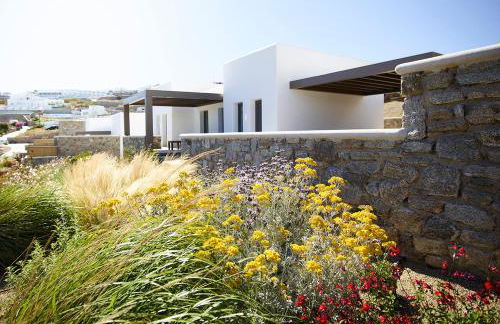 Bonzoe Suites & Villas - Photo 137