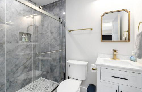 Brand-New 3Story Home with Rooftop in Midtown - Foto 34