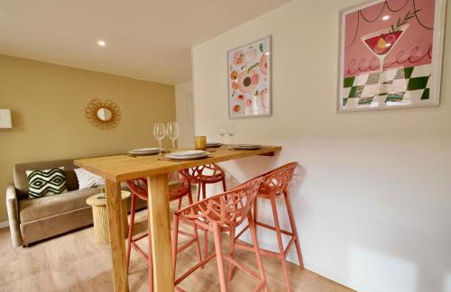 D-Day Suites - Photo 70