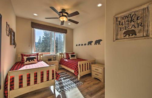 Sugar Bear Lodge with Game Room - 5 Mi to Village! - Foto 22