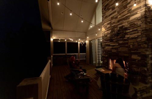 Mountain Top Escape w Hot Tub, Fireplace and Views - Foto 31