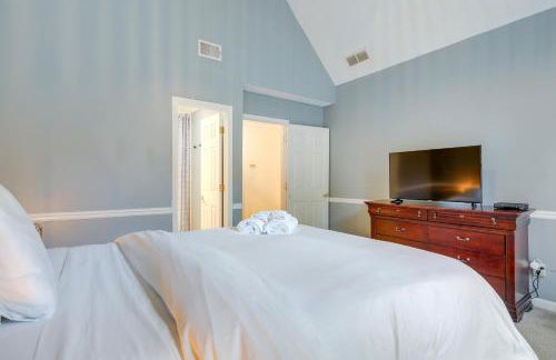 Spacious Stockbridge Manor Pool Table, 2 Kitchens - Foto 19