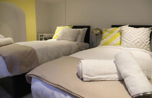 Stylish 4 Bed Home in Aylesbury, Buckinghamshire - Foto 12