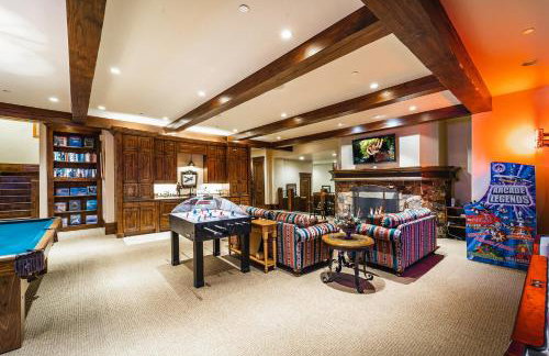 8 Bedroom Deer Valley Masterpiece with endless views. Theater hot tub game room ski-inout - Photo 36
