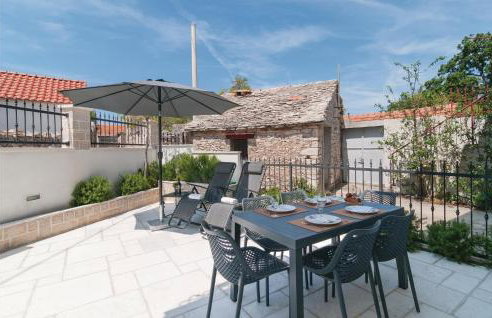 Stunning Home In Primosten With Kitchen - Photo 5