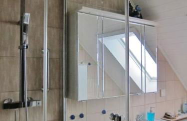 Schöne Ferienwohnung im HAUS SONNENGARTEN mit WLAN und Parkplatz in Achim bei Bremen - Foto 12