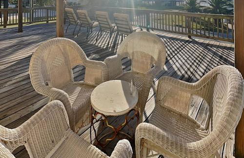 Beach Oasis - Photo 12