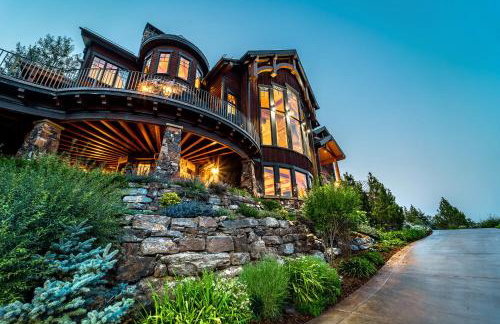 8 Bedroom Deer Valley Masterpiece with endless views. Theater hot tub game room ski-inout - Photo 14