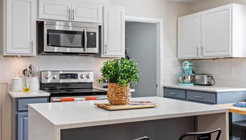 GATHERING HOUSE IN HISTORIC OAKWOOD - Foto 4