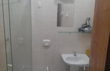 Apto Térreo Recreio Praia 9 min a pé com Ar Cond - Foto 7