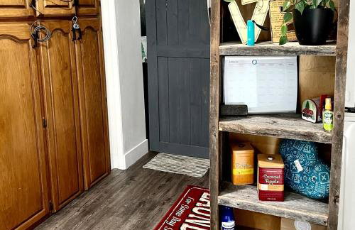 Pet Friendly Graham 2 Bedroom Home Christmas 365 at The Mistletoe Farm - Foto 12