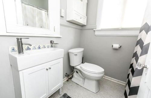 29th Street Trendy Lakeview Craftsman 8 - Foto 48