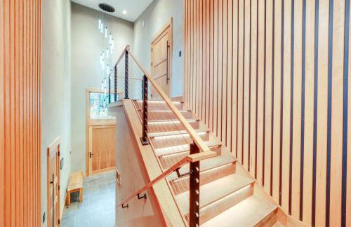 Luxe Valley Home with Sauna and Hot Tub Near Mazama - Foto 17