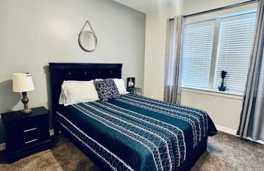 City Oasis Near NRG Stadium, Med Center & Downtown! - Photo 14