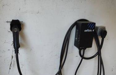 Vine Street Bungalow-Hot Tub, EV, Walk to Town - Photo 4