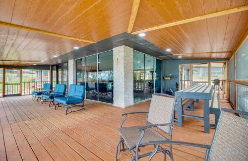 Waterfront StoneHaven at Reed Point with Swim Spa! - Foto 4