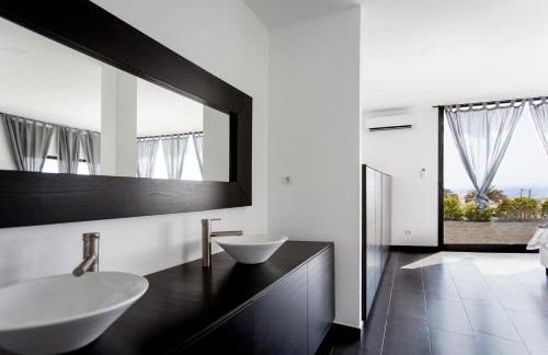 ICONIC VILLA LANZAROTE - Photo 26