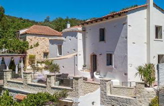 Verekinthos Villas - Pool, Hot Tub, BBQ, Kids Playground, Stunning Mountain Views - Photo 42