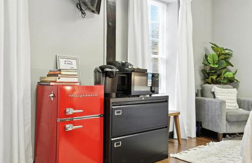 New Listing The 483 Suite - Walk to Stadium - Photo 5