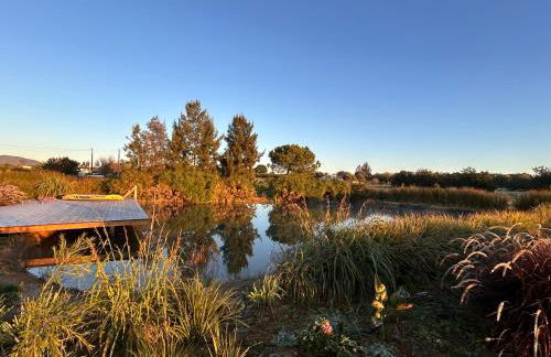 Barn Cottage at Yoga Farm with Natural Swimming Pool near Beach - Foto 16