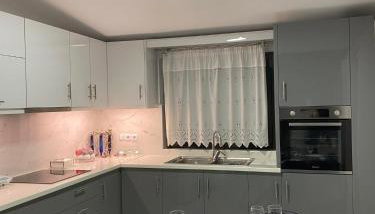 Navarino Bay Panoramic View - Golden Sunset House, Pyla - Photo 3, stove