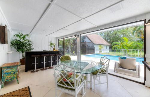 Paradise Pool Villa! Minutes to Beaches & Downtown - Foto 18