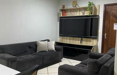 1 suíte cama king, 2 quartos com camas casal, 1 garagem, próx Basílica - Photo 1