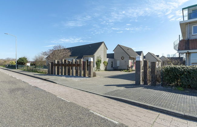 Cozy Holiday Home With Terrace - Photo 20