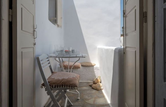 Mykonos Twins - Photo 50