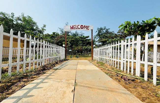 Basho Beach Huts & Cafe - Photo 17
