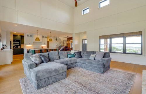 Natl Forest Access and Mtn Views Family Eagar Home - Foto 8