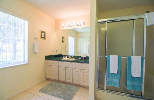 Hernando 4BR-3BA Private Pool Oasis - Photo 13