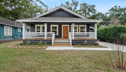 Mid-Century Modern Retreat by Coffee, Food + Shops - Foto 5