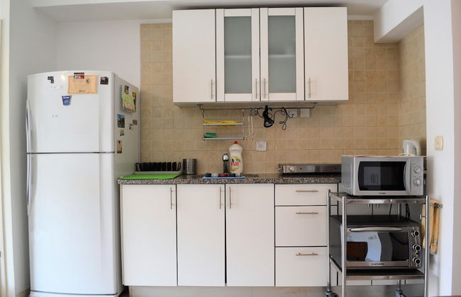 2BDR Amazing Location with Parking - Foto 8