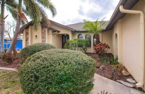 House With A BoatYour Private Waterfront Resort - Foto 6