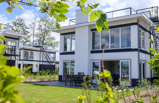 5 bedroom House in Nijkerk with swimming pool and terrace - Photo 1
