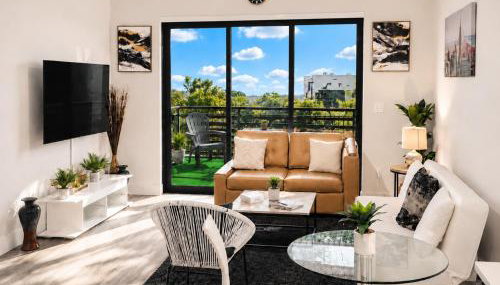 Lux property great for 1 to 8 Guests-family trip ,5Beds 2Rooms Staycation with Gym and EV, proximity to Downtown and Beaches - Foto 4