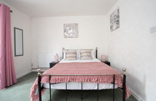 Hurley House - Photo 2