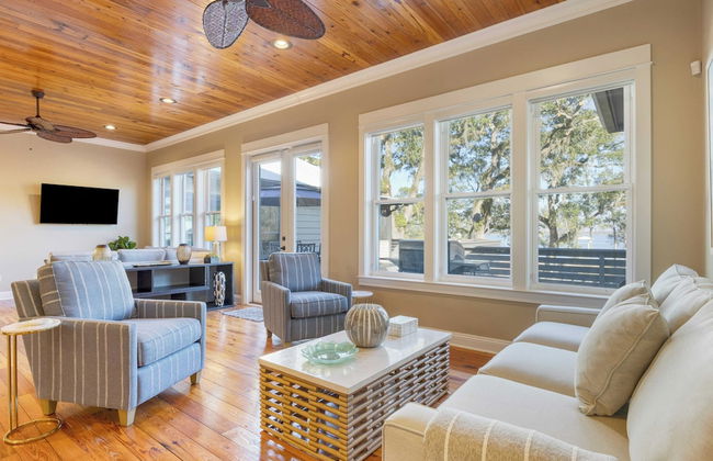 Blackwater Bay Hideaway by Avantstay Waterfront, Pool, Dock, Hot Tub - Photo 22