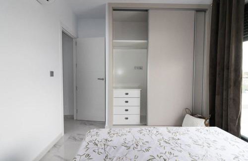 LUXURY 3 BED, 2 BATH DETACHED VILLA, PRIME LOCATION, ONLY 400 MTRS TO THE BEACH - Foto 35