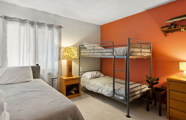 14 Snowside 2 Bedroom Condo by RedAwning - Photo 5