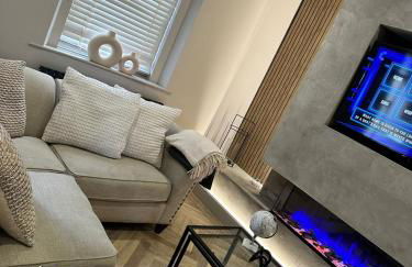 Stunning Town Center Cottage with hot tub - Foto 3