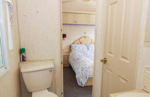 Grange Caravan - Photo 14