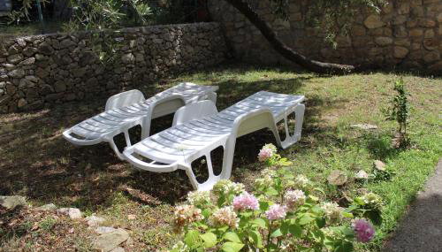 Apartments Kampor Damira - Foto 4, Garden