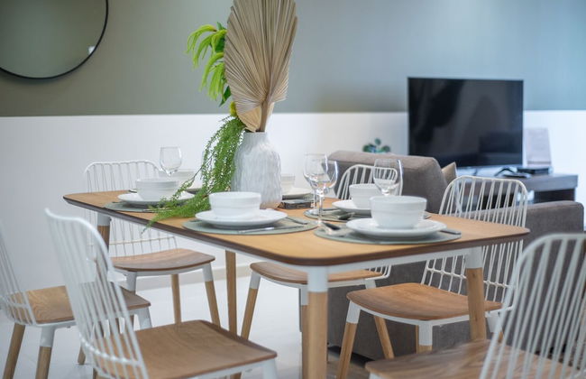 Luxe Apartments near Dubai Mall, Burj Khalifa - Pool, Gym, & Parking by Sojo Stay - Photo 47