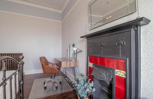 Beautiful, traditional 2 bed flat w free parking - Pass the Keys - Photo 14