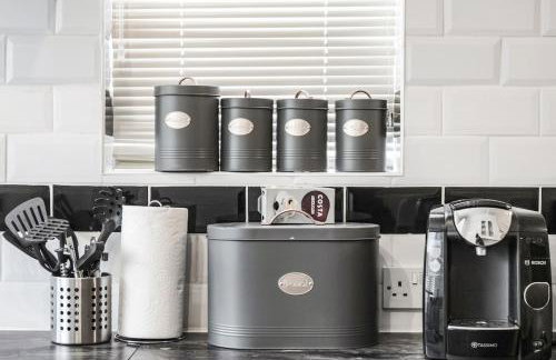 Work, Rest & Explore 4-Bed Flat Near Brixton - Foto 9